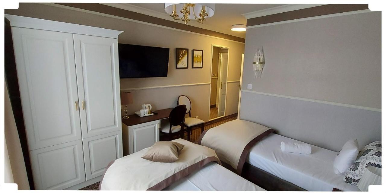 Aparthotel Arkadia Radziejów Esterno foto