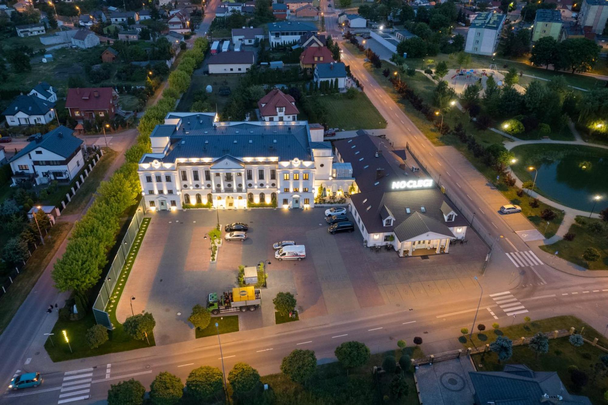 Aparthotel Arkadia Radziejów Esterno foto